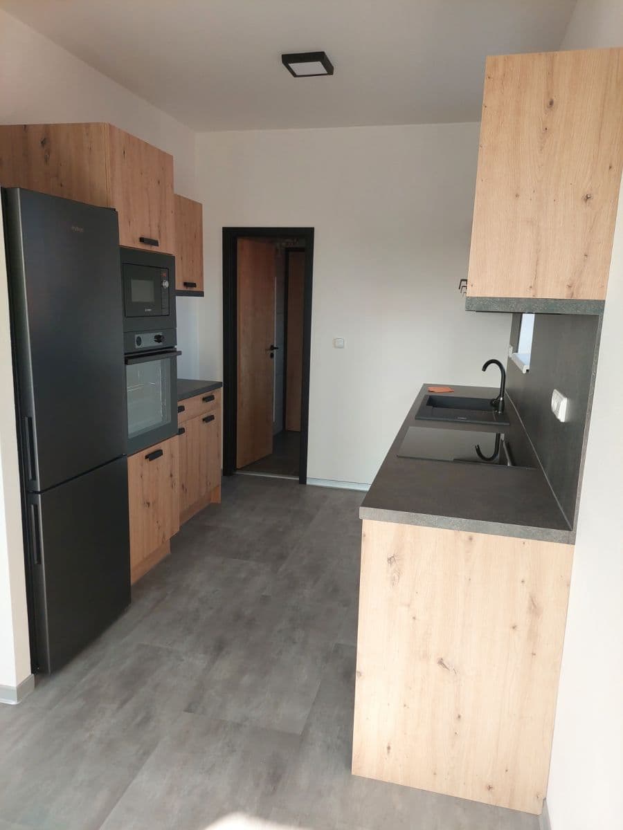 Pronájem bytu 2+kk 54 m², Zahradní, Přeštice, Plzeňský kraj Pronájem bytu 2+kk 54 m², Zahradní, Přeštice, Plzeňský kraj