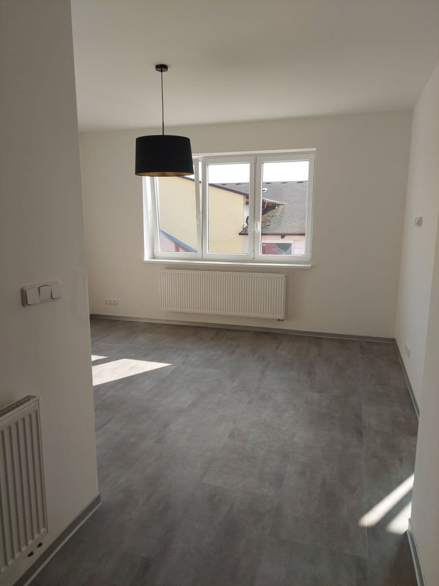 Pronájem bytu 2+kk 54 m², Zahradní, Přeštice, Plzeňský kraj Pronájem bytu 2+kk 54 m², Zahradní, Přeštice, Plzeňský kraj