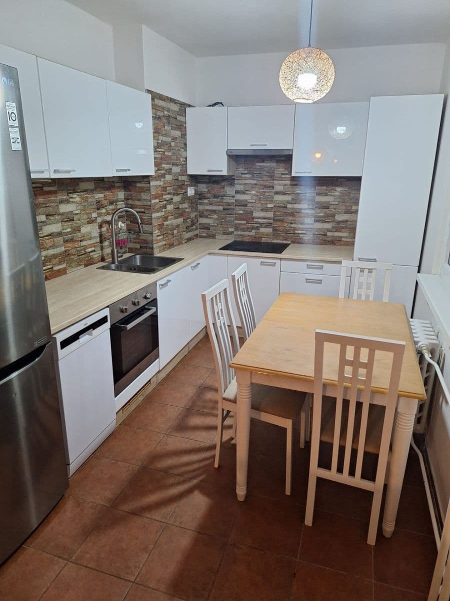 Pronájem bytu 3+kk 63 m², Pod Saharou, Libčice nad Vltavou, Středočeský kraj Pronájem bytu 3+kk 63 m², Pod Saharou, Libčice nad Vltavou, Středočeský kraj