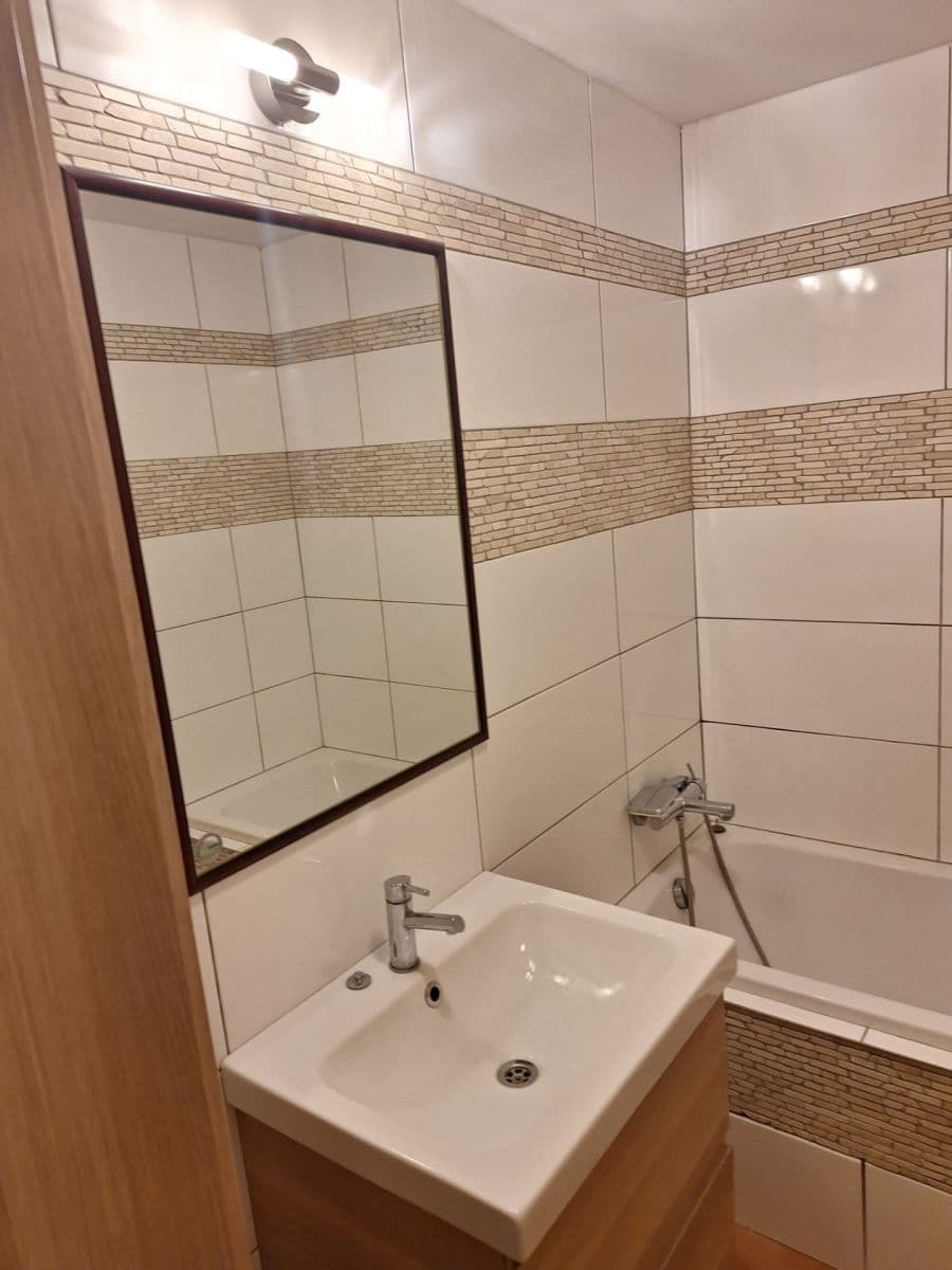 Pronájem bytu 3+kk 63 m², Pod Saharou, Libčice nad Vltavou, Středočeský kraj Pronájem bytu 3+kk 63 m², Pod Saharou, Libčice nad Vltavou, Středočeský kraj