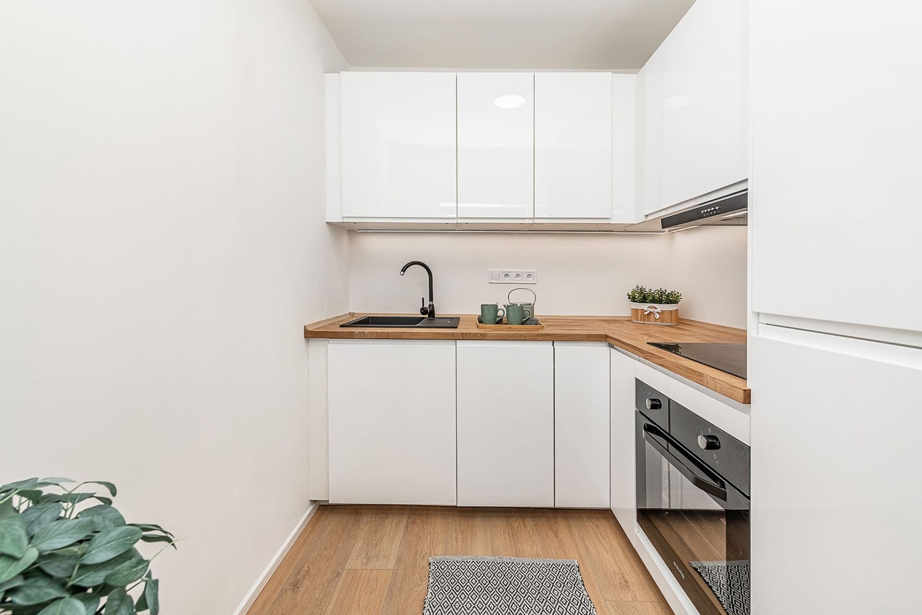 Prodej bytu 2+kk 44 m², Daškova, Praha, Praha Prodej bytu 2+kk 44 m², Daškova, Praha, Praha