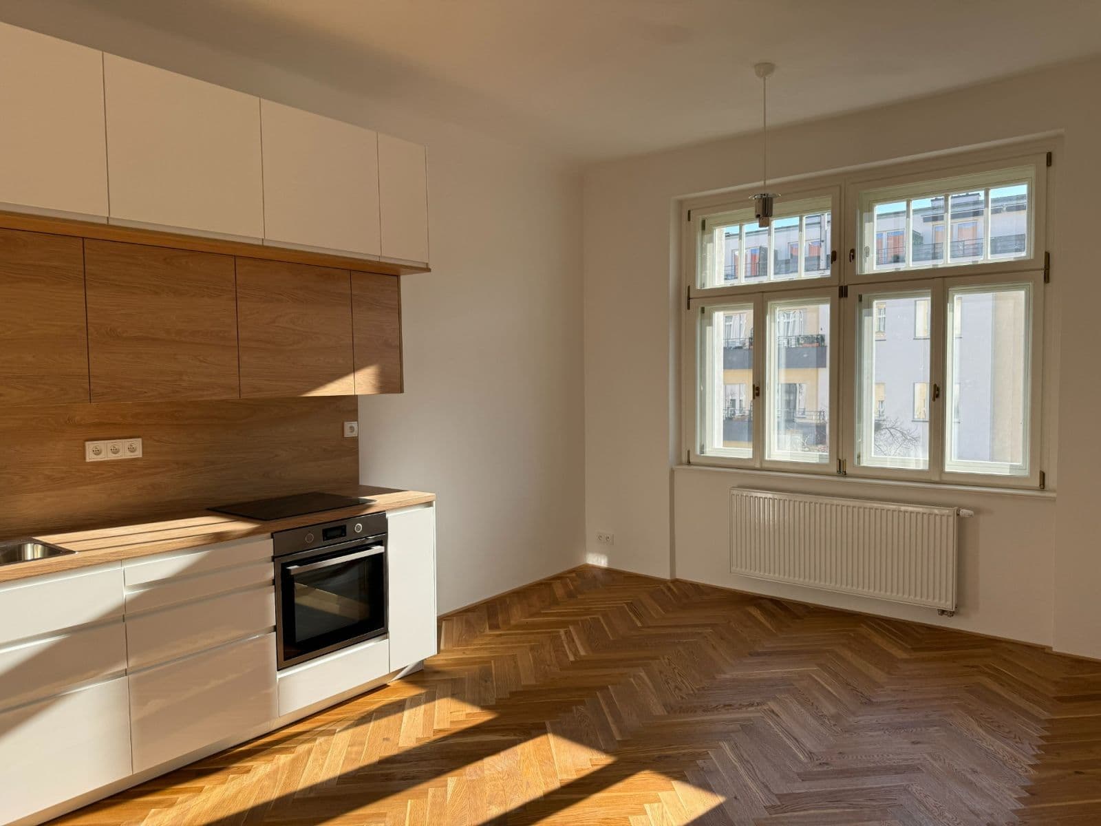 Pronájem bytu 2+kk 52 m², 28. pluku, Praha, Praha Pronájem bytu 2+kk 52 m², 28. pluku, Praha, Praha