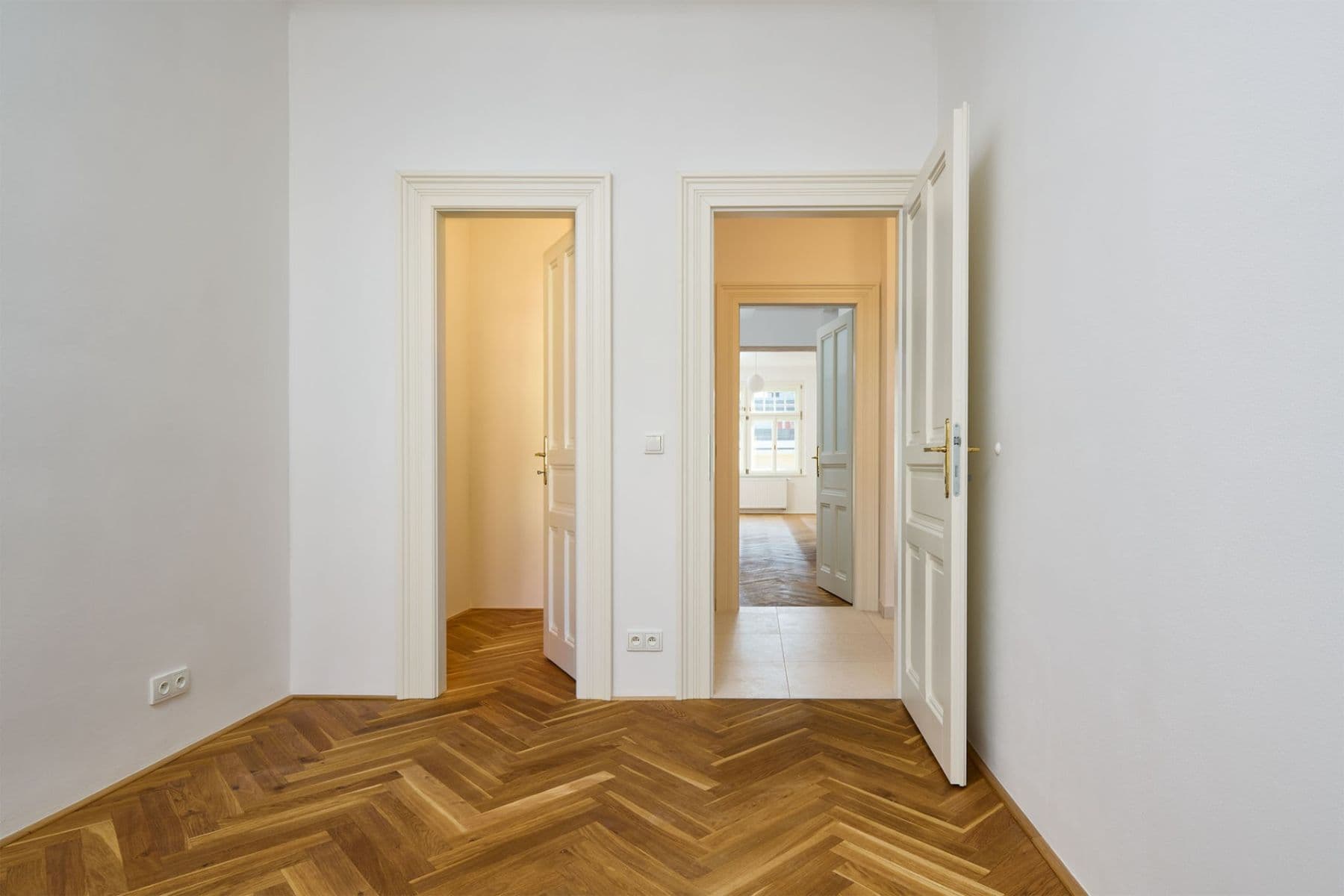 Pronájem bytu 2+kk 52 m², 28. pluku, Praha, Praha Pronájem bytu 2+kk 52 m², 28. pluku, Praha, Praha