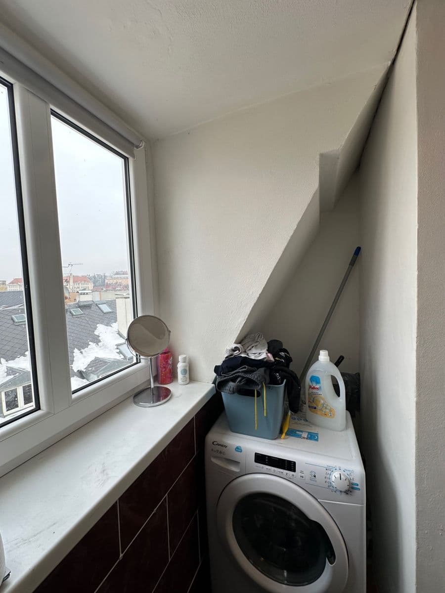 Prodej bytu 2+kk 52 m², Krále Jiřího, Karlovy Vary, Karlovarský kraj Prodej bytu 2+kk 52 m², Krále Jiřího, Karlovy Vary, Karlovarský kraj