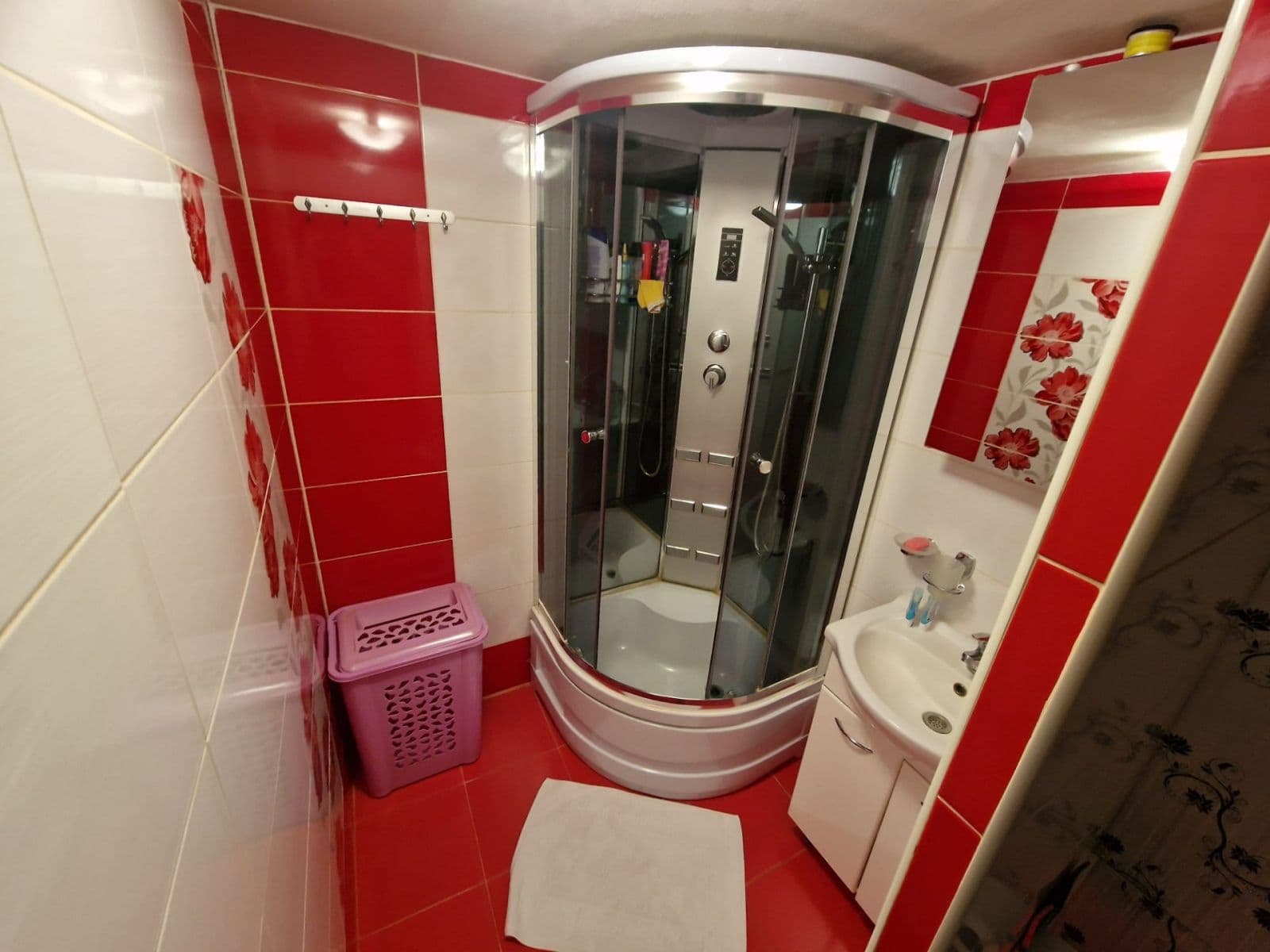 Prodej bytu 3+1 60 m², Dlouhá, Aš, Karlovarský kraj Prodej bytu 3+1 60 m², Dlouhá, Aš, Karlovarský kraj