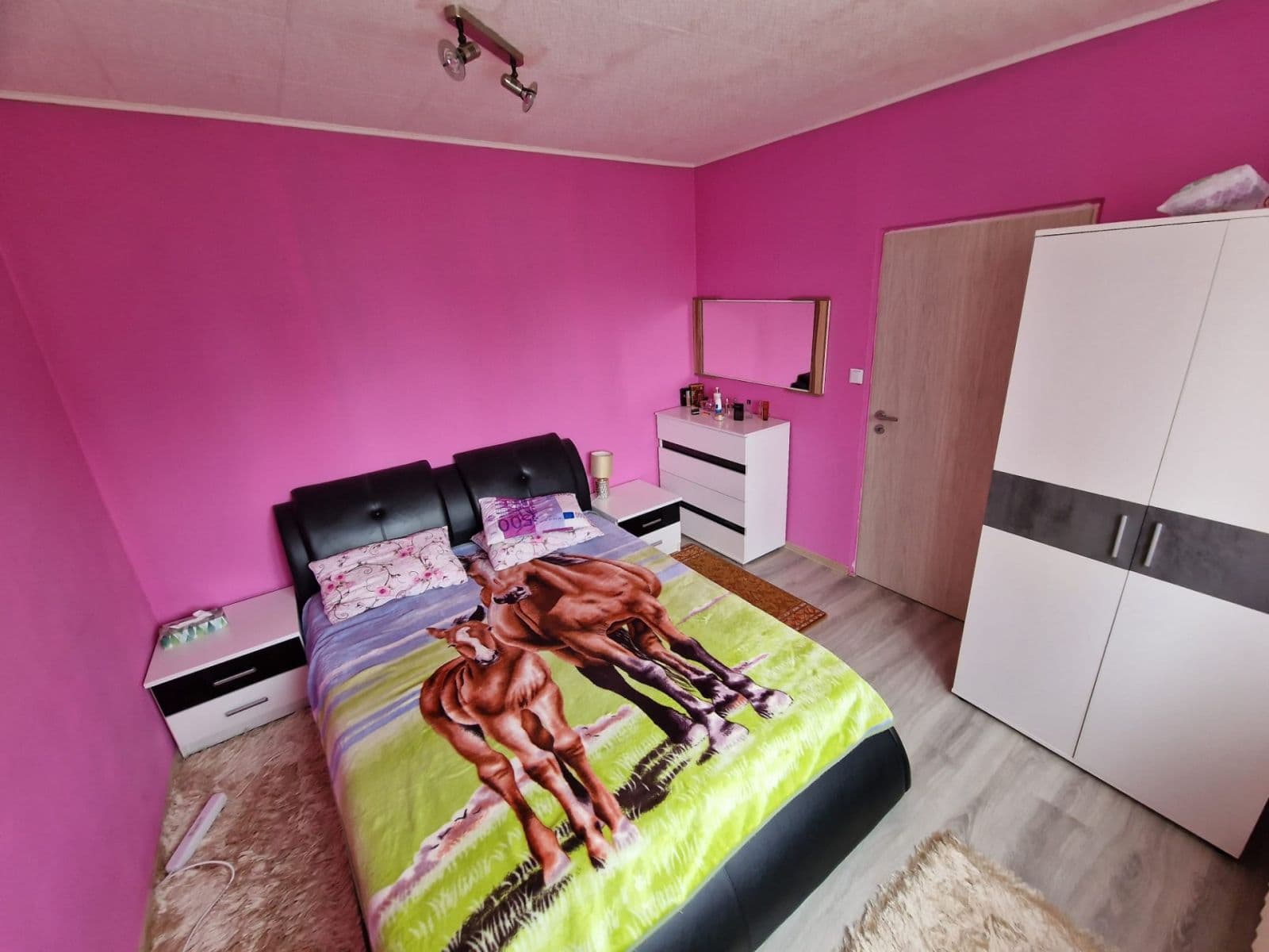 Prodej bytu 3+1 60 m², Dlouhá, Aš, Karlovarský kraj Prodej bytu 3+1 60 m², Dlouhá, Aš, Karlovarský kraj