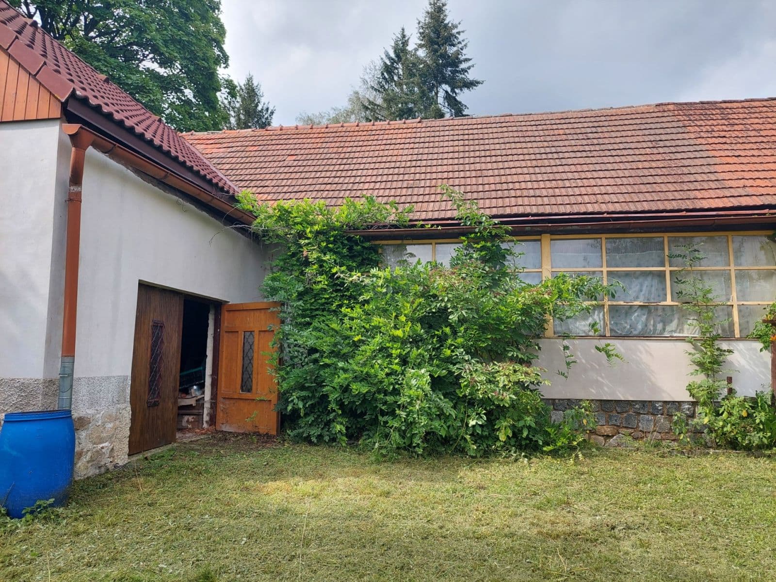 Prodej chaty, chalupy 466 m², pozemek 987 m², Bystřice, Středočeský kraj Prodej chaty, chalupy 466 m², pozemek 987 m², Bystřice, Středočeský kraj