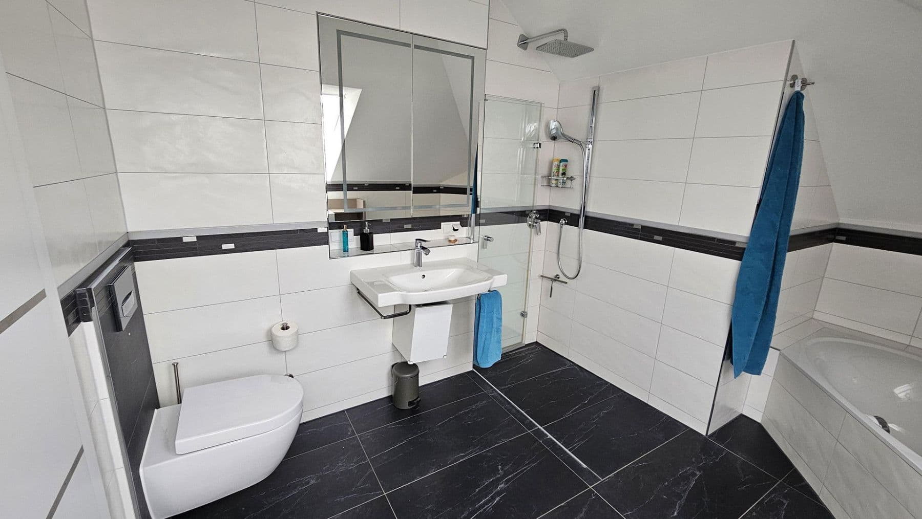 Prodej bytu 3+1 176 m², Trajanstraße 14, Mainz, Porýní-Falc Prodej bytu 3+1 176 m², Trajanstraße 14, Mainz, Porýní-Falc