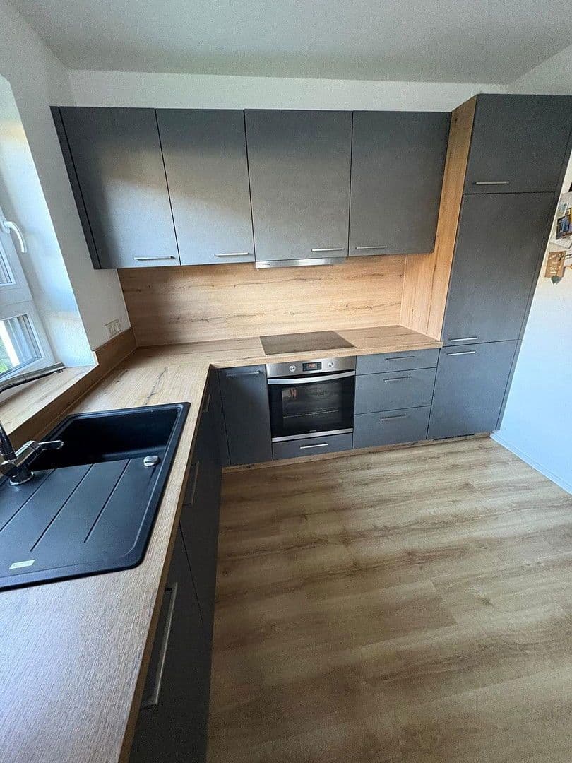 Pronájem bytu 3+1 86 m², Schnaidweg2, Memmingen Eisenburg, Bavorsko Pronájem bytu 3+1 86 m², Schnaidweg2, Memmingen Eisenburg, Bavorsko