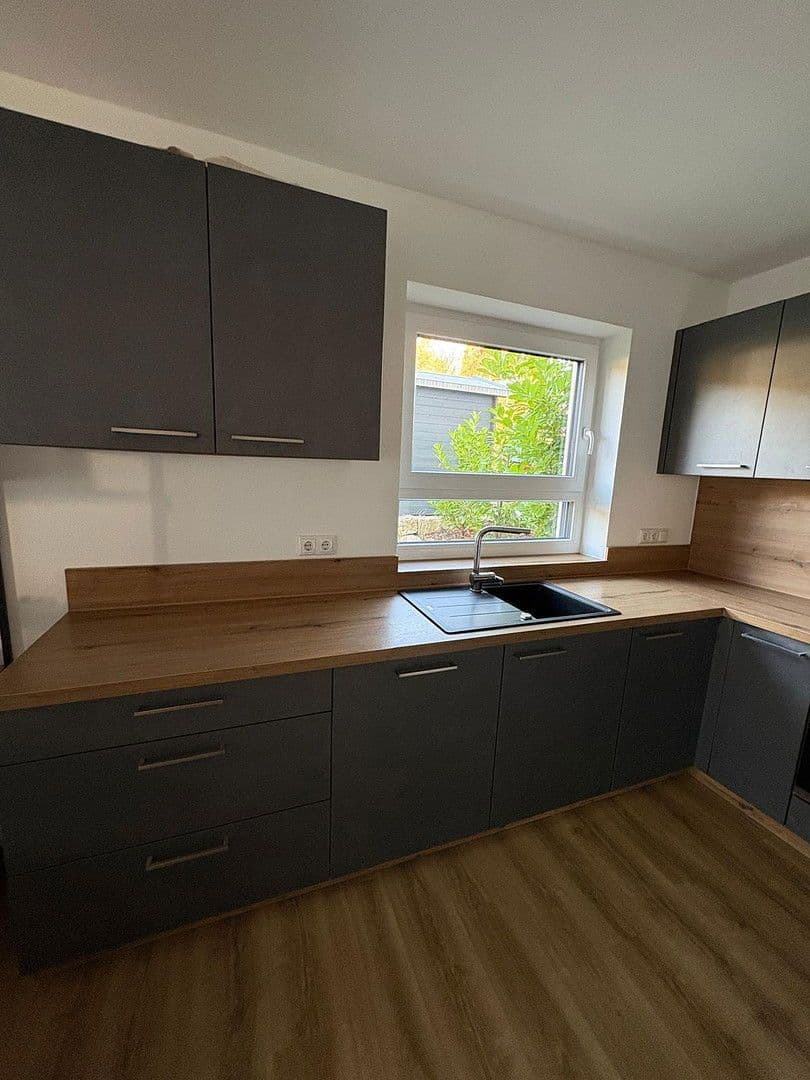 Pronájem bytu 3+1 86 m², Schnaidweg2, Memmingen Eisenburg, Bavorsko Pronájem bytu 3+1 86 m², Schnaidweg2, Memmingen Eisenburg, Bavorsko