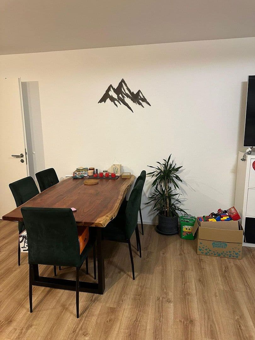 Pronájem bytu 3+1 86 m², Schnaidweg2, Memmingen Eisenburg, Bavorsko Pronájem bytu 3+1 86 m², Schnaidweg2, Memmingen Eisenburg, Bavorsko