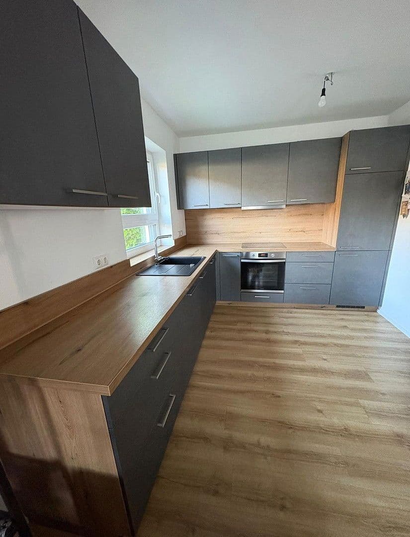 Pronájem bytu 3+1 86 m², Schnaidweg2, Memmingen Eisenburg, Bavorsko Pronájem bytu 3+1 86 m², Schnaidweg2, Memmingen Eisenburg, Bavorsko