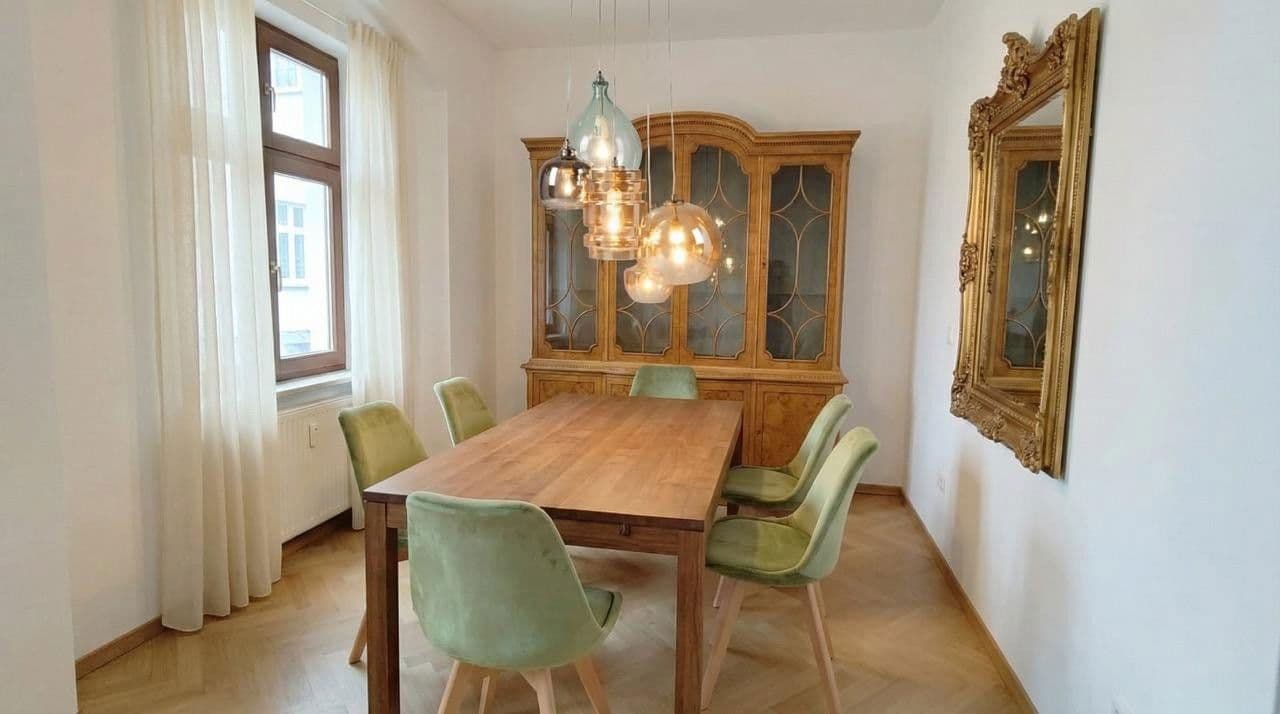 Pronájem bytu 1+1 200 m², Augsburg, Bavorsko Pronájem bytu 1+1 200 m², Augsburg, Bavorsko