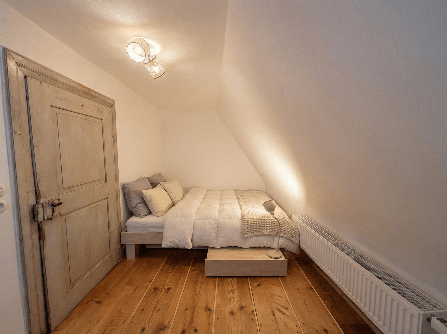 Pronájem bytu 1+1 200 m², Augsburg, Bavorsko Pronájem bytu 1+1 200 m², Augsburg, Bavorsko