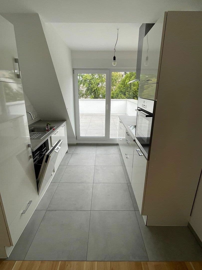 Pronájem bytu 3+1 81 m², Frankfurt am Main, Hessen Pronájem bytu 3+1 81 m², Frankfurt am Main, Hessen