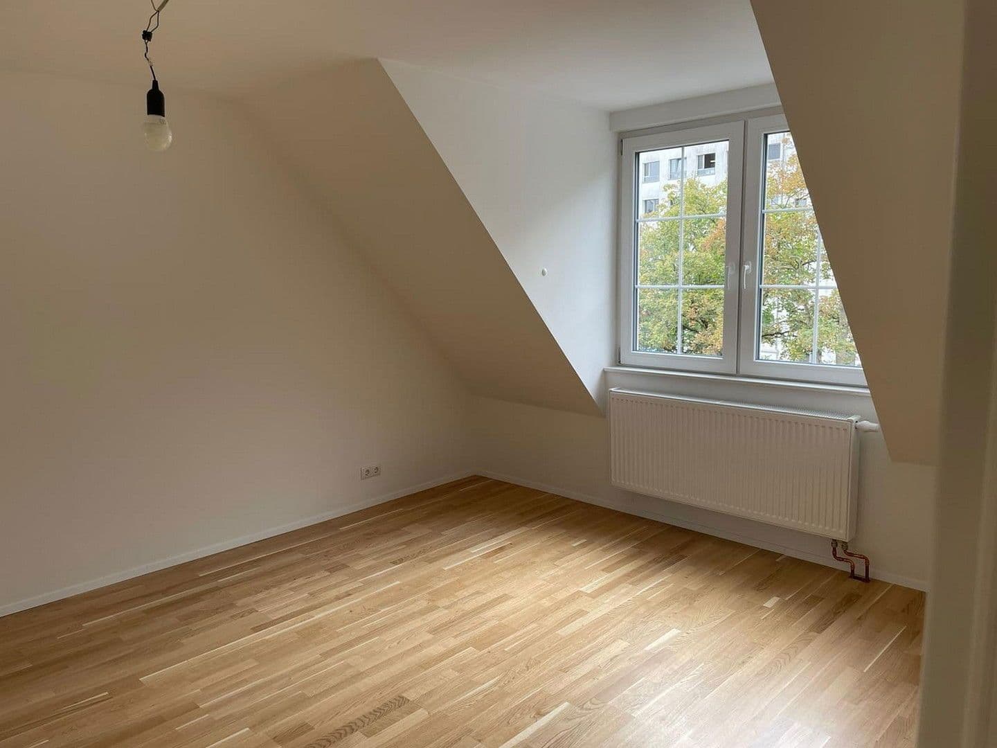 Pronájem bytu 3+1 81 m², Frankfurt am Main, Hessen Pronájem bytu 3+1 81 m², Frankfurt am Main, Hessen