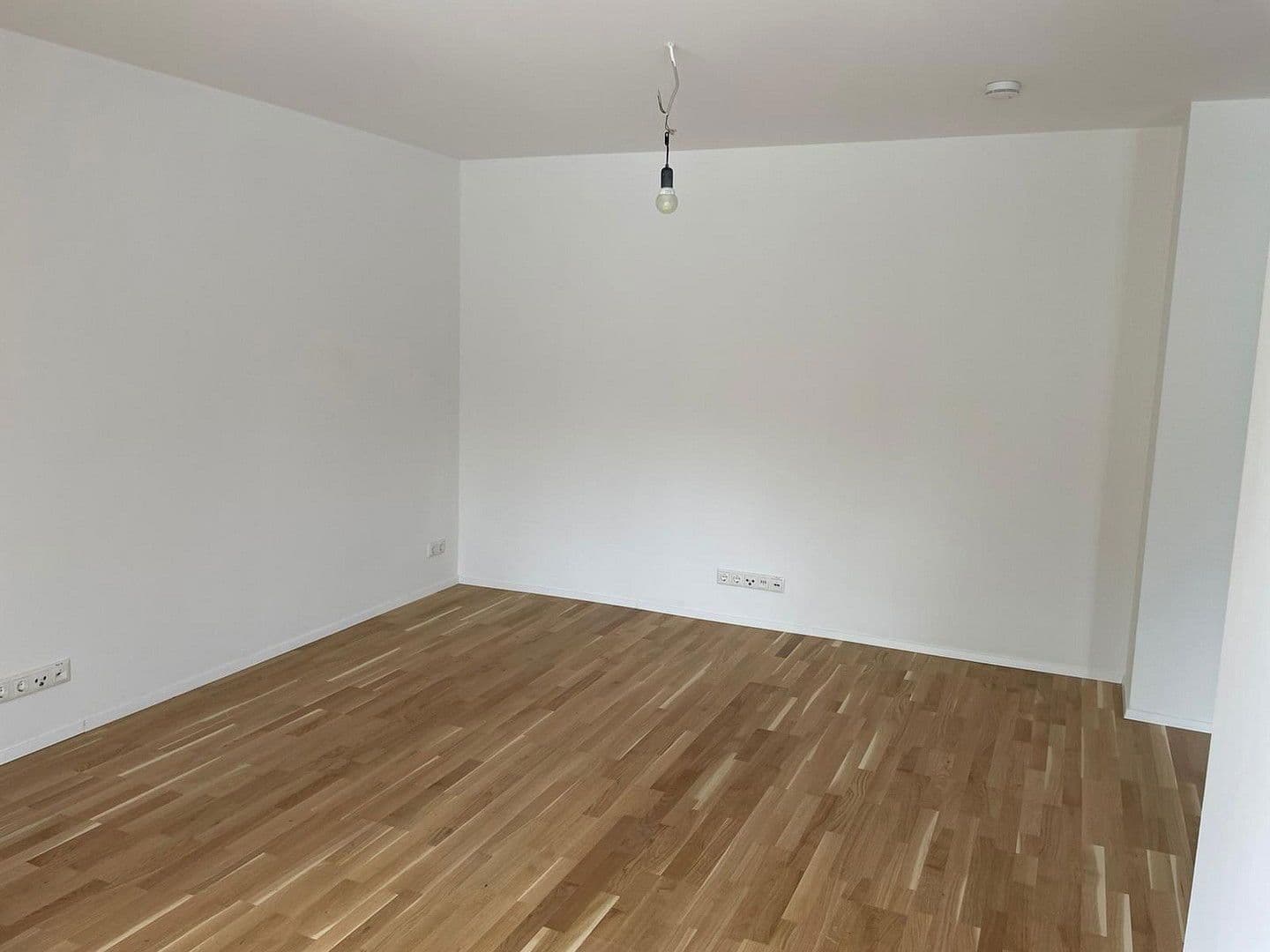 Pronájem bytu 3+1 81 m², Frankfurt am Main, Hessen Pronájem bytu 3+1 81 m², Frankfurt am Main, Hessen