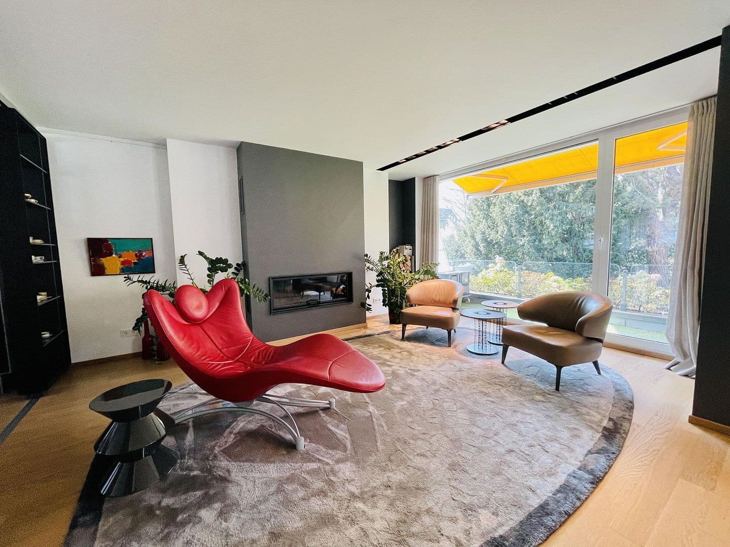 Pronájem bytu 5+1 224 m², Düsseldorf, Severní Porýní-Vestfálsko Pronájem bytu 5+1 224 m², Düsseldorf, Severní Porýní-Vestfálsko