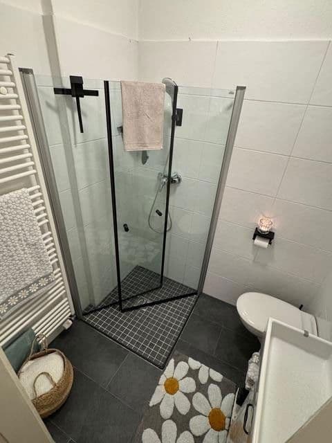 Prodej domu 235 m², pozemek 231 m², Spindelstrasse 36a, Osnabrück, Dolní Sasko Prodej domu 235 m², pozemek 231 m², Spindelstrasse 36a, Osnabrück, Dolní Sasko