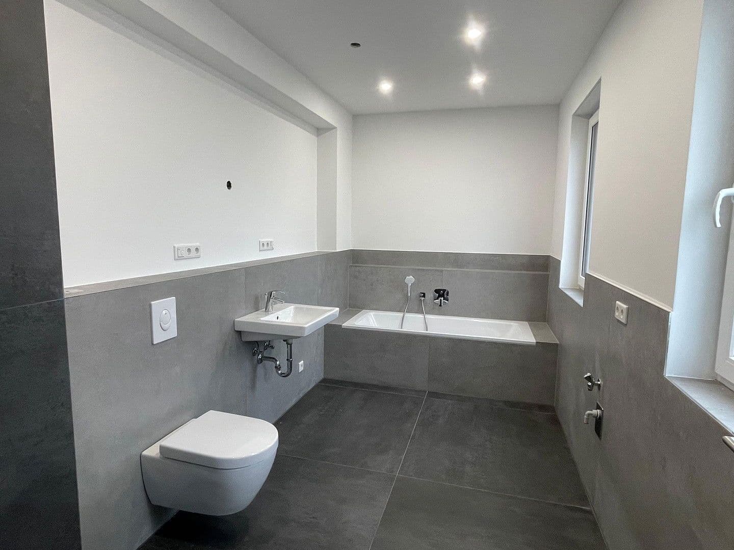 Prodej domu 153 m², pozemek 240 m², Sankt Augustin, Severní Porýní-Vestfálsko Prodej domu 153 m², pozemek 240 m², Sankt Augustin, Severní Porýní-Vestfálsko