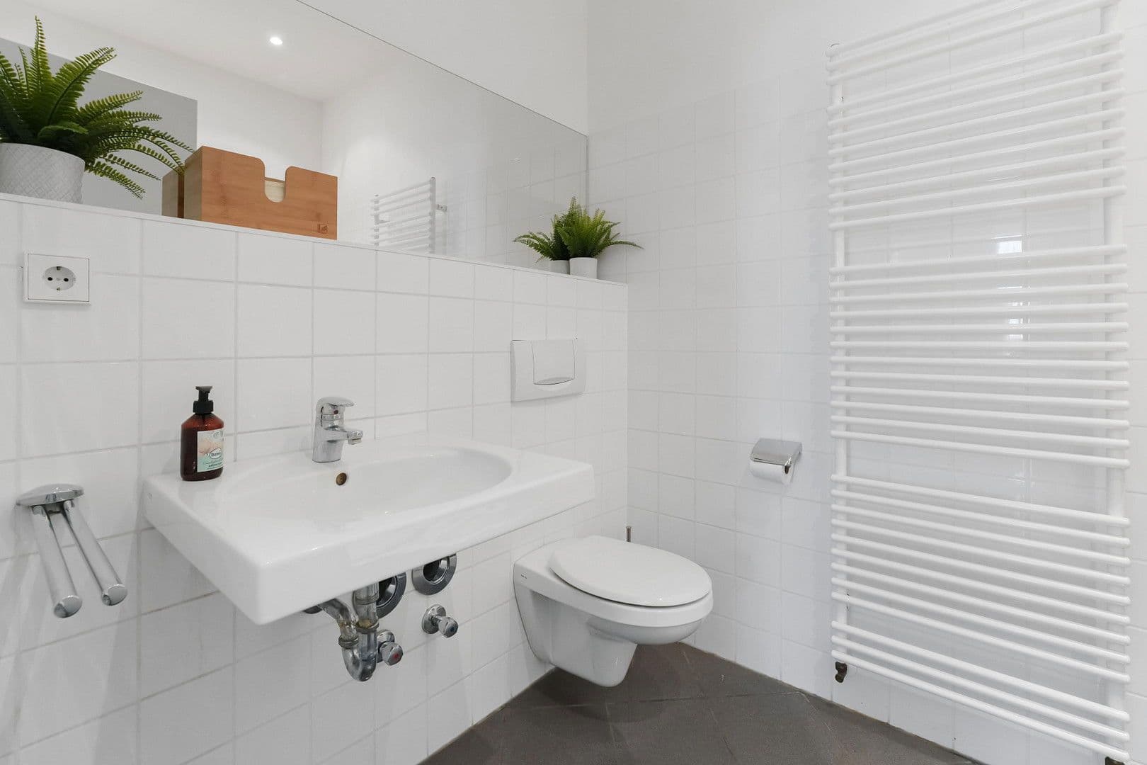 Pronájem kanceláře 121 m², Grazer Straße 30, Hannover, Dolní Sasko Pronájem kanceláře 121 m², Grazer Straße 30, Hannover, Dolní Sasko