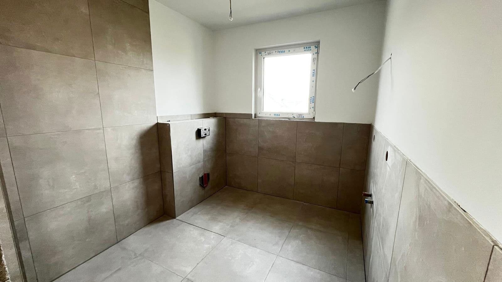 Pronájem bytu 4+1 132 m², Jügesheimer Weg 31, Seligenstadt, Hessen Pronájem bytu 4+1 132 m², Jügesheimer Weg 31, Seligenstadt, Hessen