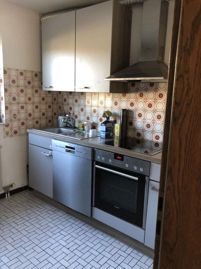 Pronájem bytu 4+1 105 m², Einsteinstr. 42, Heilbronn, Bádensko-Württembersko Pronájem bytu 4+1 105 m², Einsteinstr. 42, Heilbronn, Bádensko-Württembersko