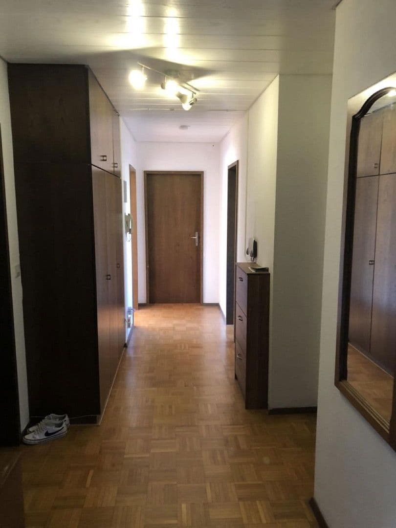 Pronájem bytu 4+1 105 m², Einsteinstr. 42, Heilbronn, Bádensko-Württembersko Pronájem bytu 4+1 105 m², Einsteinstr. 42, Heilbronn, Bádensko-Württembersko