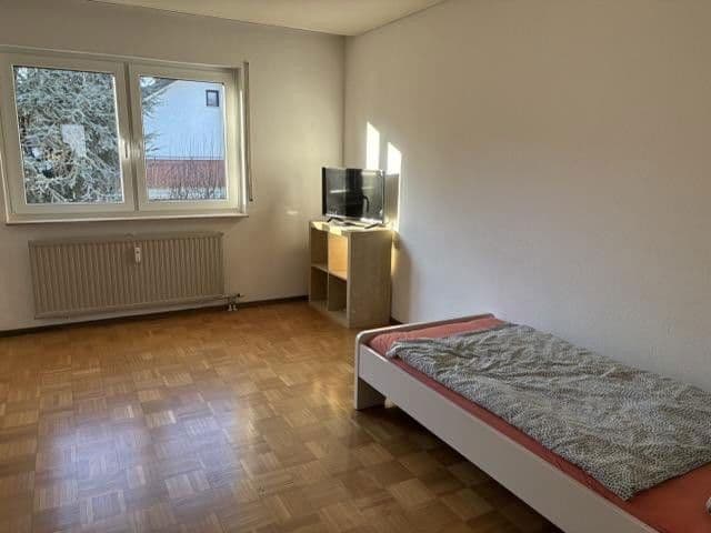 Pronájem bytu 4+1 105 m², Einsteinstr. 42, Heilbronn, Bádensko-Württembersko Pronájem bytu 4+1 105 m², Einsteinstr. 42, Heilbronn, Bádensko-Württembersko