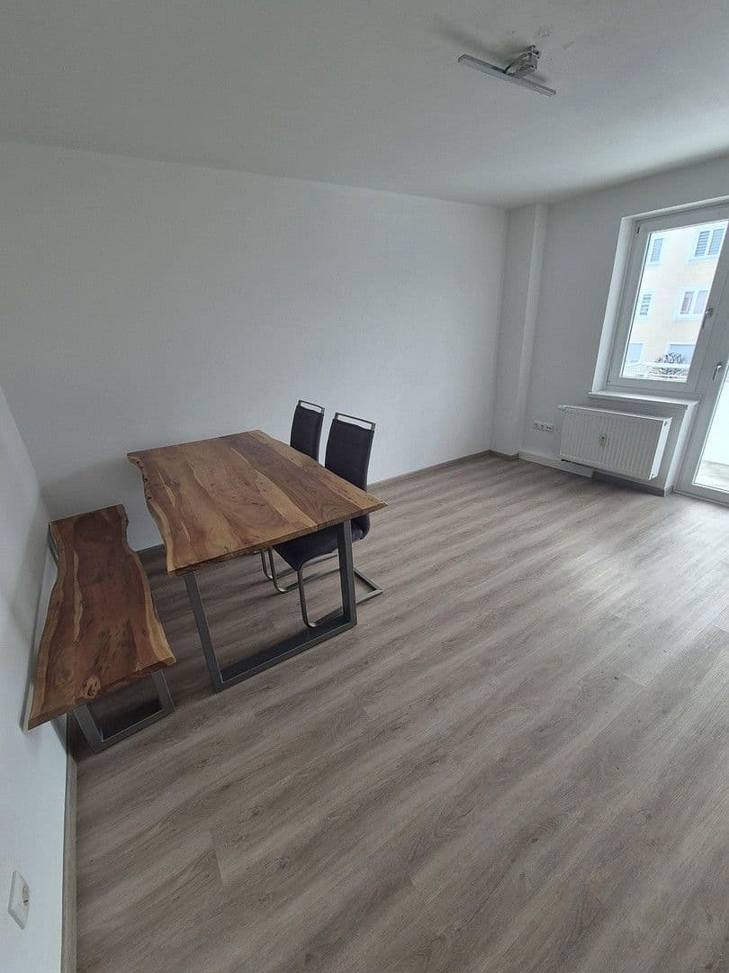 Pronájem bytu 2+1 40 m², Ostendstraße 81, Neuburg an der Donau, Bavorsko Pronájem bytu 2+1 40 m², Ostendstraße 81, Neuburg an der Donau, Bavorsko