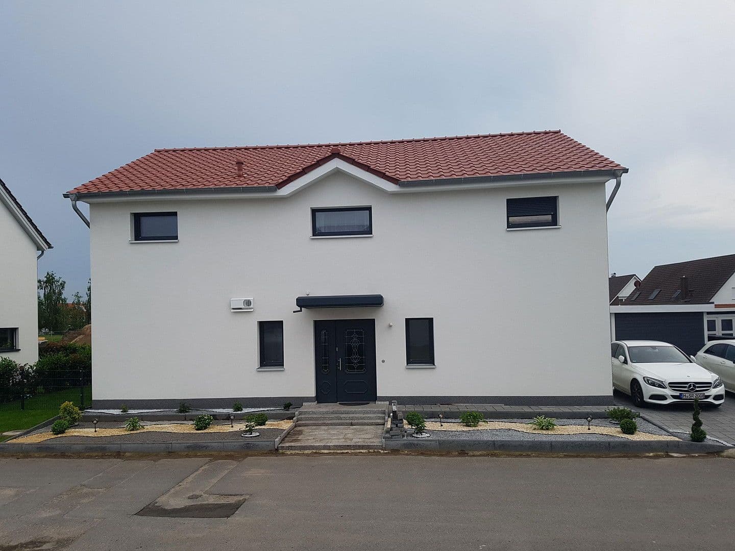 Prodej domu 180 m², pozemek 430 m², Langenhagen, Dolní Sasko Prodej domu 180 m², pozemek 430 m², Langenhagen, Dolní Sasko