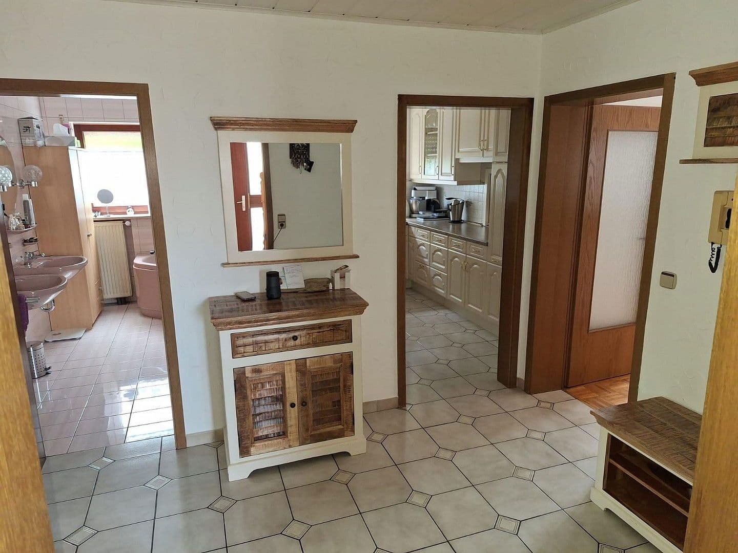 Prodej domu 238 m², pozemek 548 m², Spraitbach, Bádensko-Württembersko Prodej domu 238 m², pozemek 548 m², Spraitbach, Bádensko-Württembersko