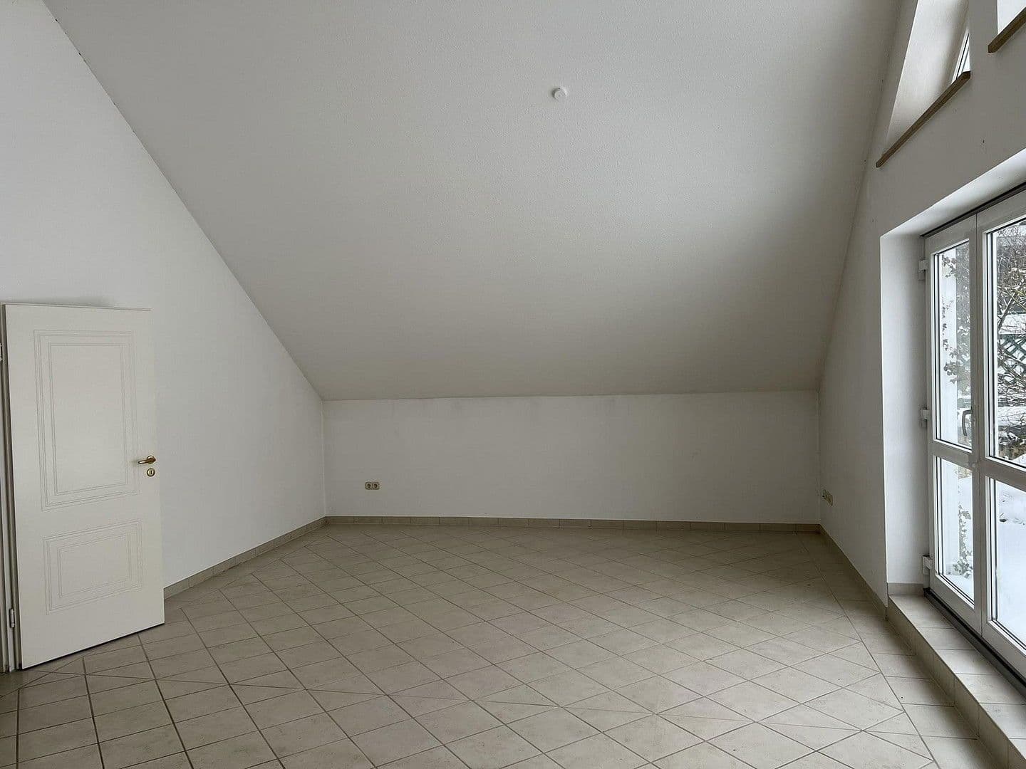 Pronájem bytu 3+kk 95 m², Stadtplatz 10, Bad Griesbach i.Rottal, Bavorsko Pronájem bytu 3+kk 95 m², Stadtplatz 10, Bad Griesbach i.Rottal, Bavorsko