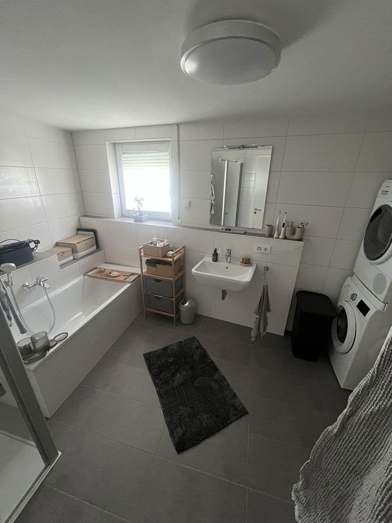 Prodej bytu 3+1 84 m², Schweickerweg 21, Schwäbisch Hall, Bádensko-Württembersko Prodej bytu 3+1 84 m², Schweickerweg 21, Schwäbisch Hall, Bádensko-Württembersko