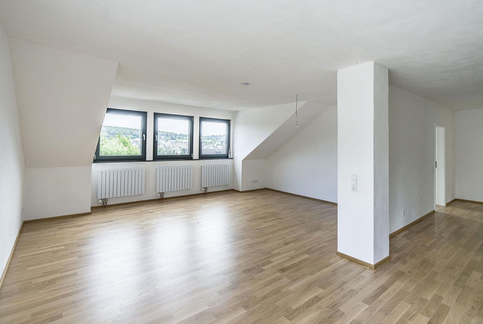 Pronájem bytu 4+1 86 m², Taunusstein, Hessen Pronájem bytu 4+1 86 m², Taunusstein, Hessen