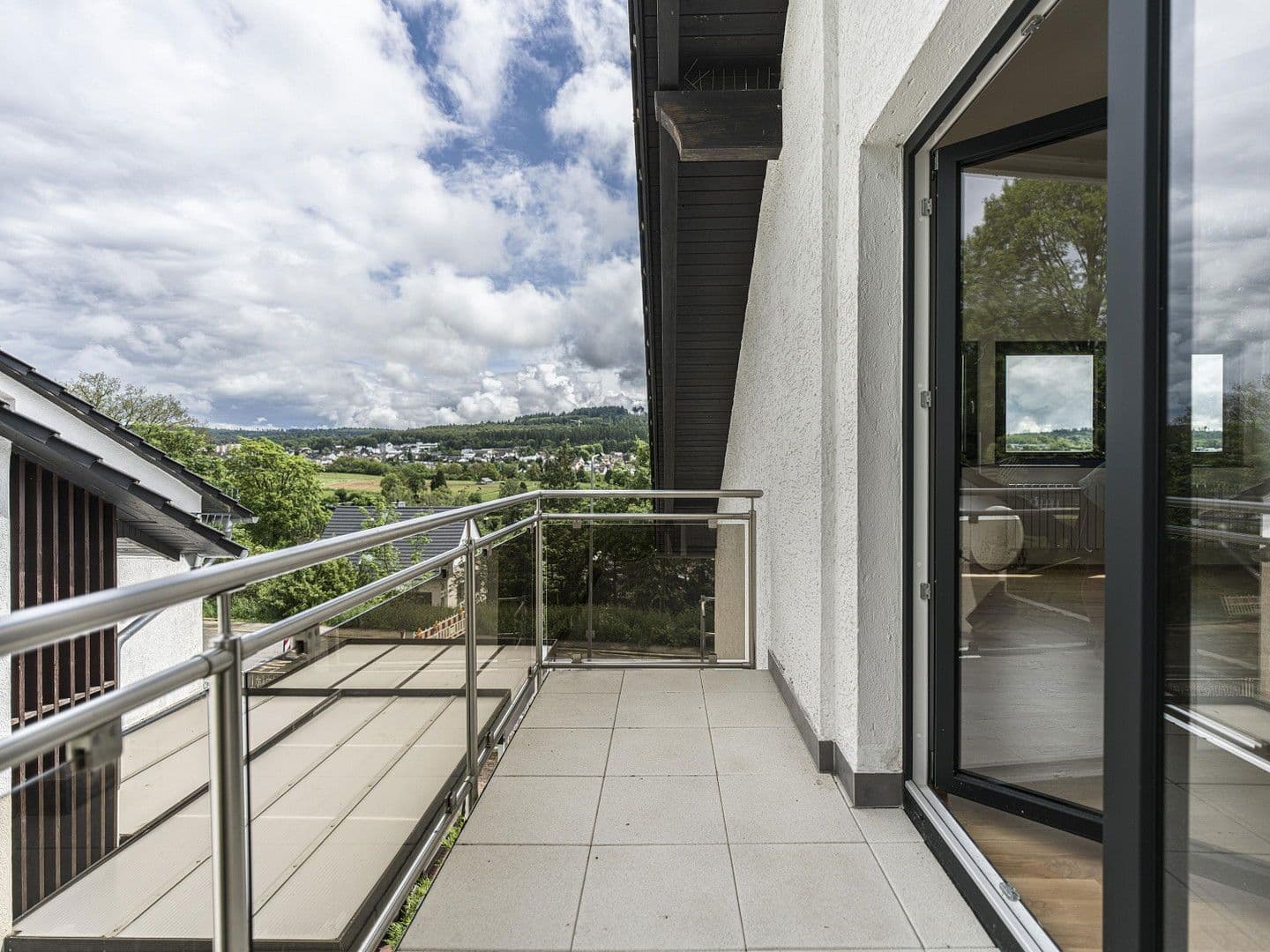 Pronájem bytu 4+1 86 m², Taunusstein, Hessen Pronájem bytu 4+1 86 m², Taunusstein, Hessen