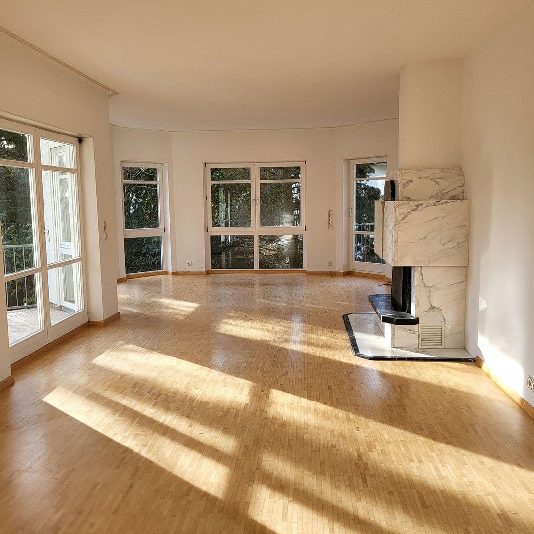 Pronájem bytu 6+1 175 m², Oberursel (Taunus), Hessen Pronájem bytu 6+1 175 m², Oberursel (Taunus), Hessen
