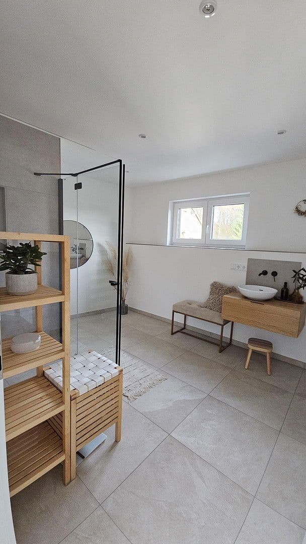 Prodej domu 261 m², pozemek 700 m², Oberfrohnaer Str. 135, Chemnitz, Sasko Prodej domu 261 m², pozemek 700 m², Oberfrohnaer Str. 135, Chemnitz, Sasko