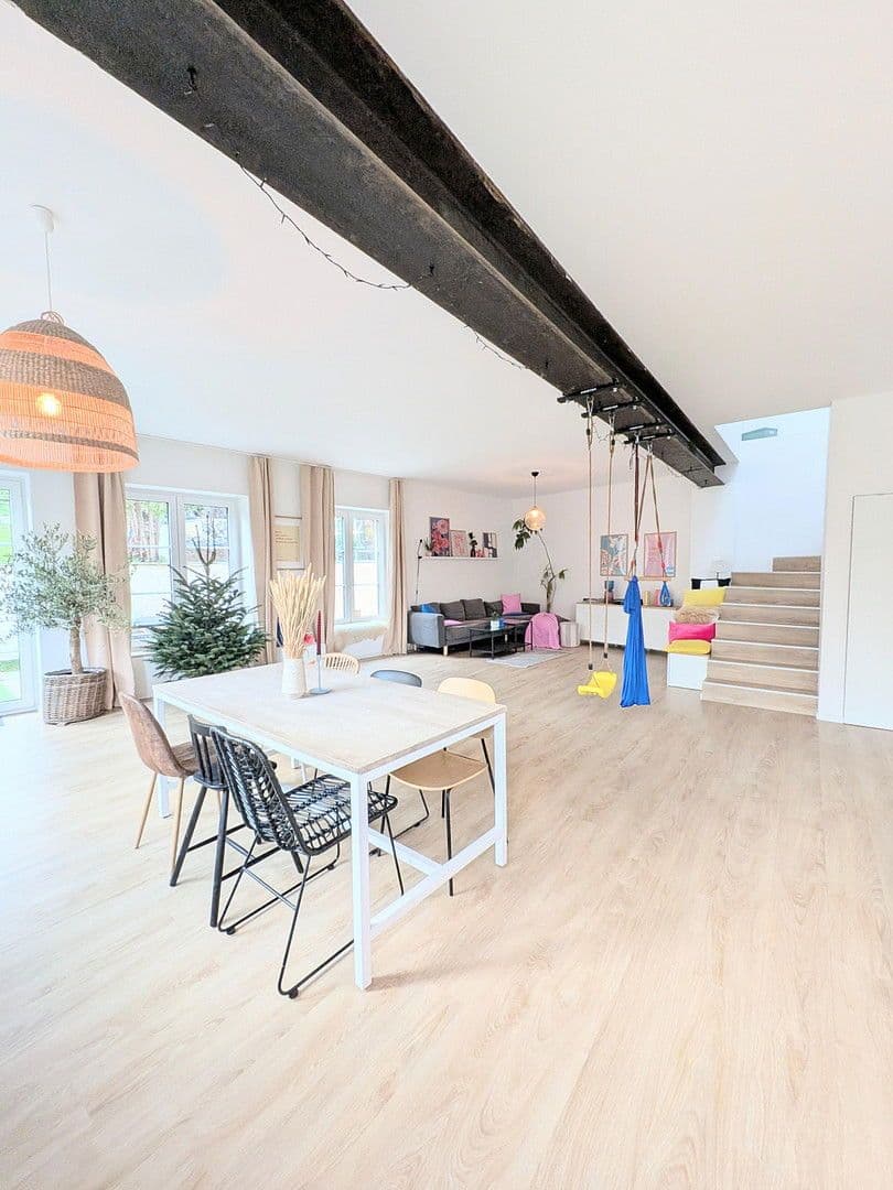 Prodej domu 261 m², pozemek 700 m², Oberfrohnaer Str. 135, Chemnitz, Sasko Prodej domu 261 m², pozemek 700 m², Oberfrohnaer Str. 135, Chemnitz, Sasko