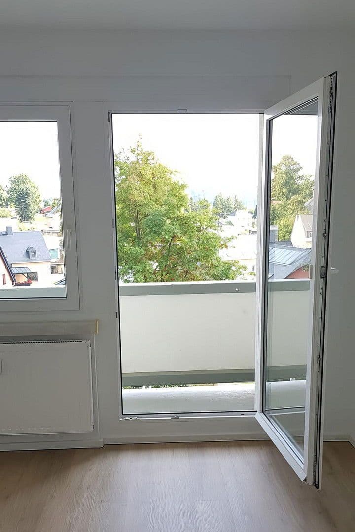 Pronájem bytu 2+1 51 m², Neubau 12, Elterlein, Sasko Pronájem bytu 2+1 51 m², Neubau 12, Elterlein, Sasko