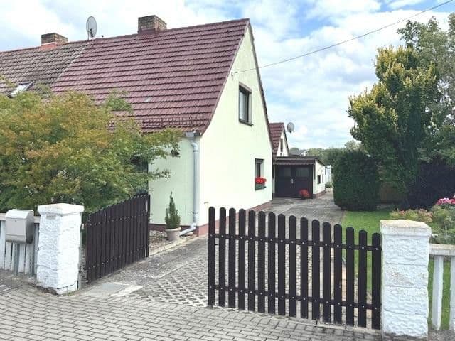 Prodej domu 100 m², pozemek 772 m², Luckenwalde, Braniborsko Prodej domu 100 m², pozemek 772 m², Luckenwalde, Braniborsko