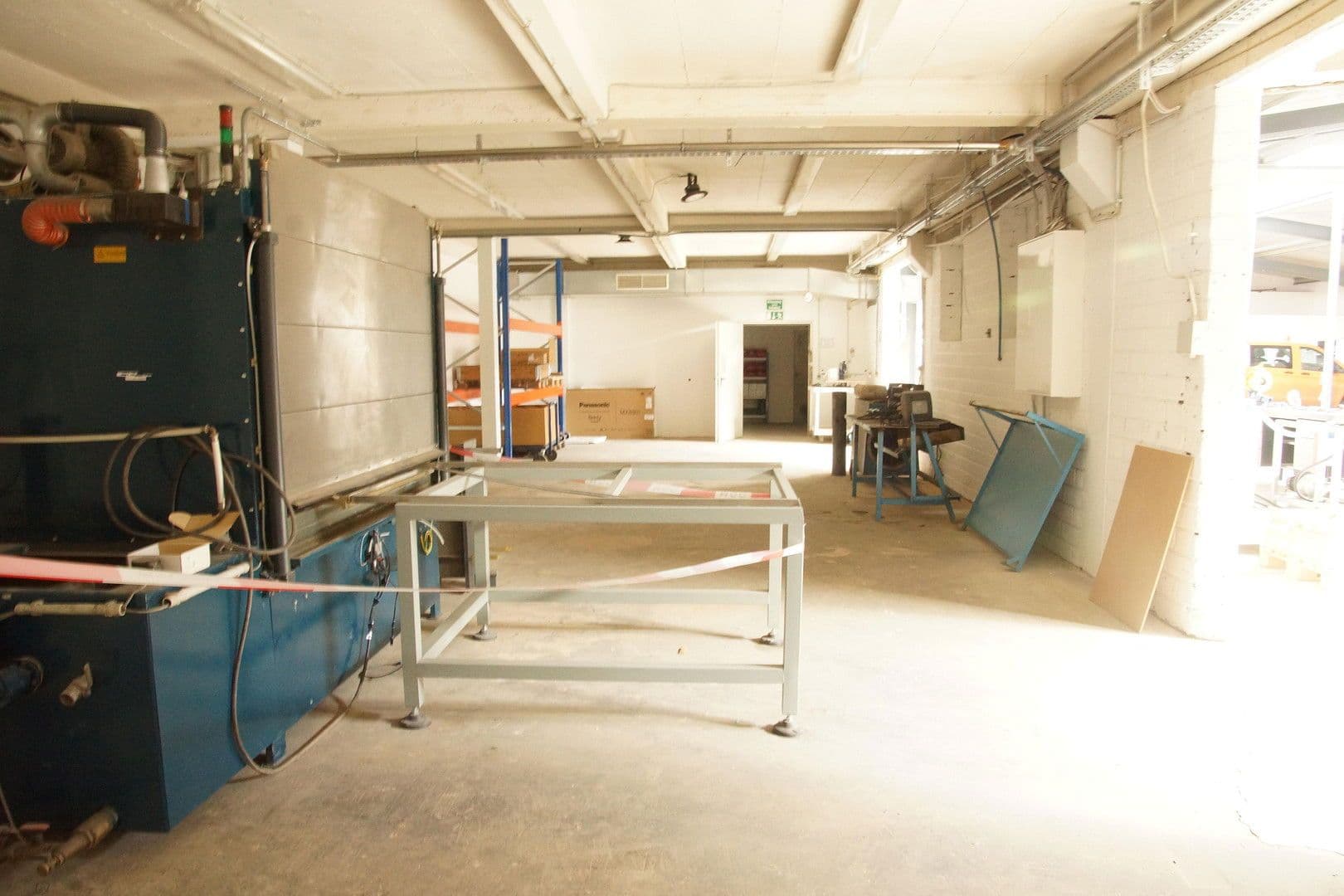 Pronájem nebytového prostoru 919 m², Hafelsstraße 205 / Ennsstraße 21, Krefeld, Severní Porýní-Vestfálsko Pronájem nebytového prostoru 919 m², Hafelsstraße 205 / Ennsstraße 21, Krefeld, Severní Porýní-Vestfálsko