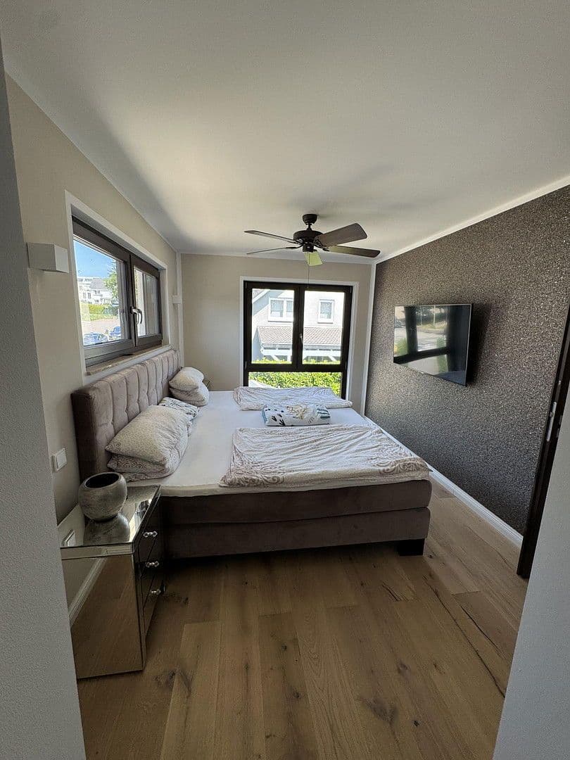 Prodej domu 240 m², pozemek 480 m², Rösrath, Severní Porýní-Vestfálsko Prodej domu 240 m², pozemek 480 m², Rösrath, Severní Porýní-Vestfálsko