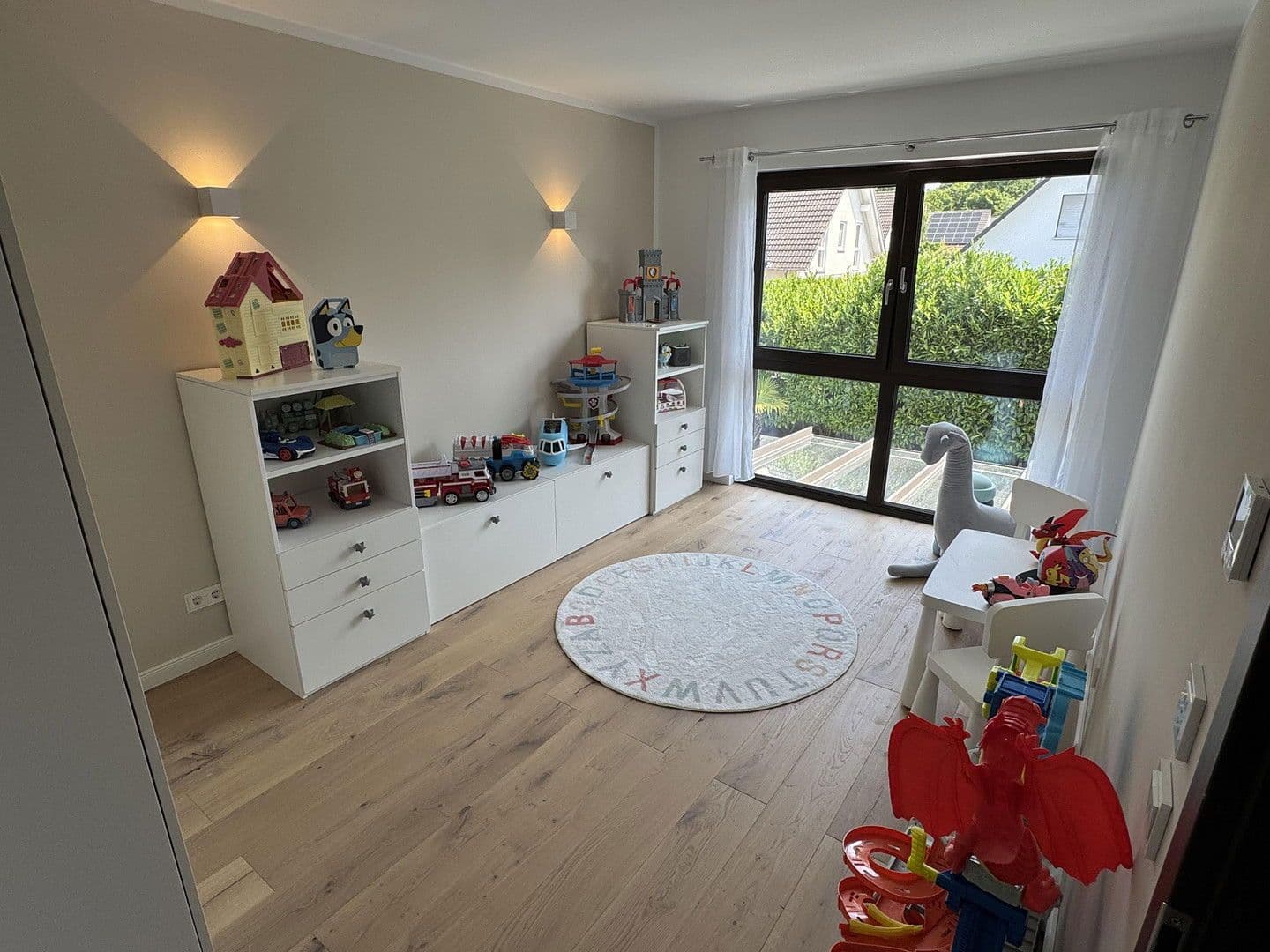 Prodej domu 240 m², pozemek 480 m², Rösrath, Severní Porýní-Vestfálsko Prodej domu 240 m², pozemek 480 m², Rösrath, Severní Porýní-Vestfálsko