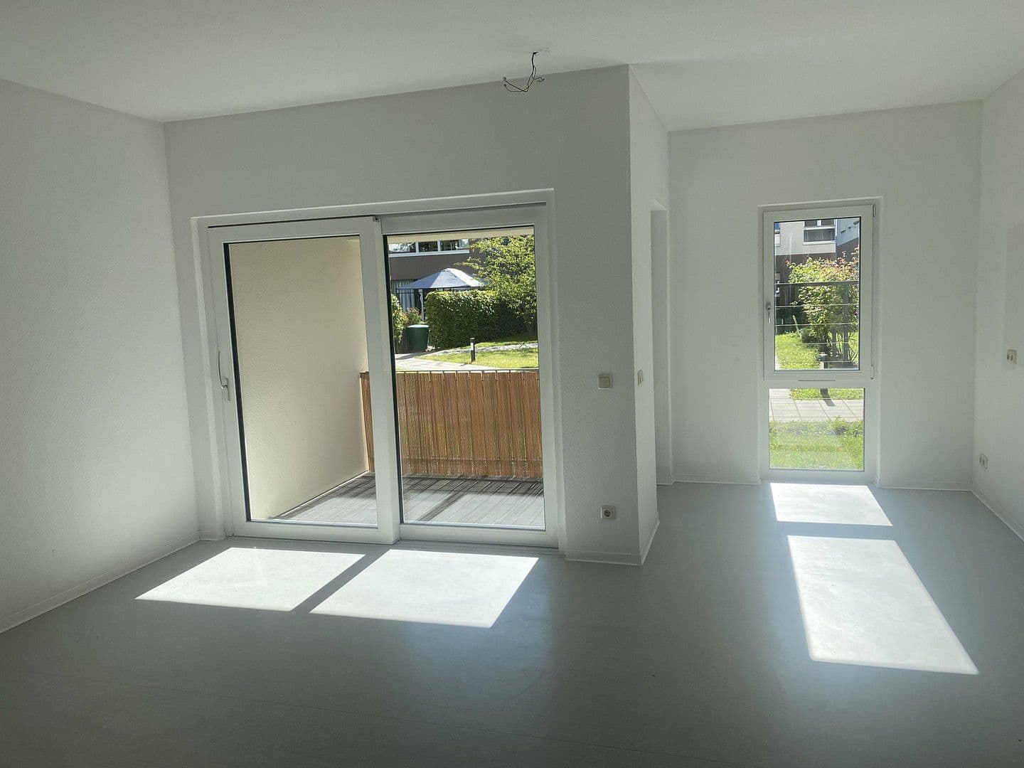 Pronájem bytu 2+1 93 m², Ernst Haeckel Straße 17-18, Erfurt, Durynsko Pronájem bytu 2+1 93 m², Ernst Haeckel Straße 17-18, Erfurt, Durynsko