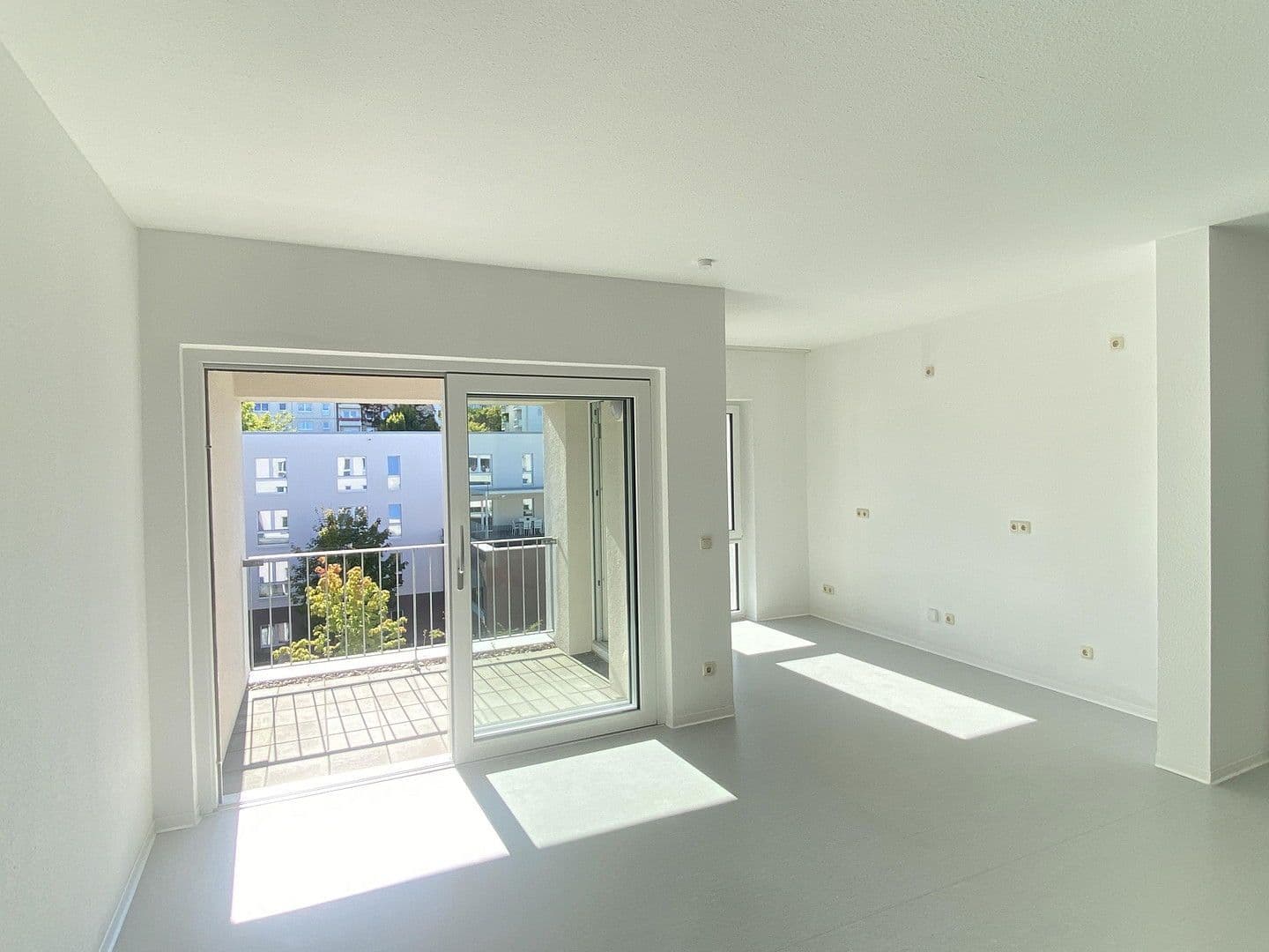 Pronájem bytu 2+1 93 m², Ernst Haeckel Straße 17-18, Erfurt, Durynsko Pronájem bytu 2+1 93 m², Ernst Haeckel Straße 17-18, Erfurt, Durynsko