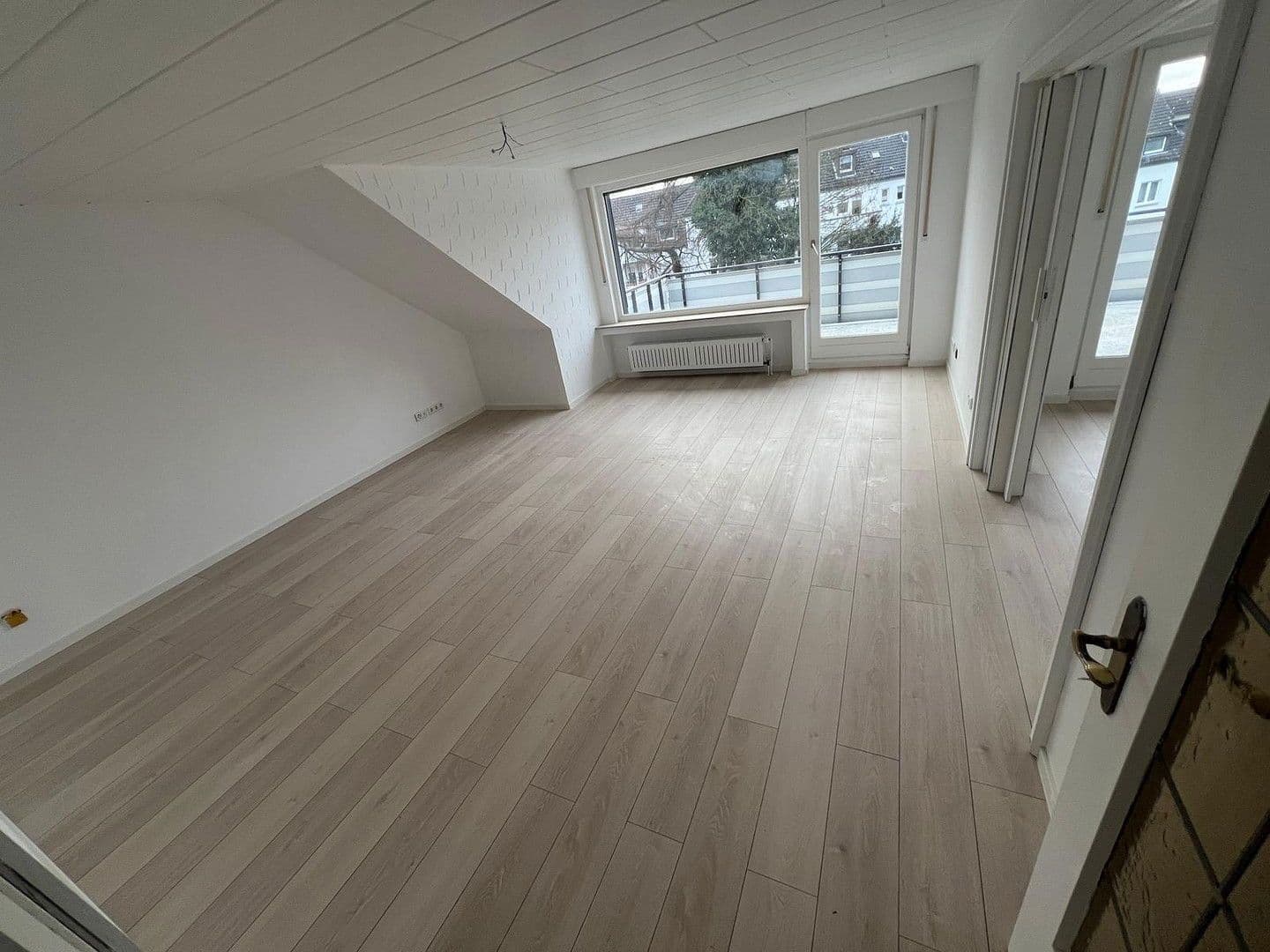 Prodej bytu 4+1 117 m², Oberhausen, Severní Porýní-Vestfálsko Prodej bytu 4+1 117 m², Oberhausen, Severní Porýní-Vestfálsko