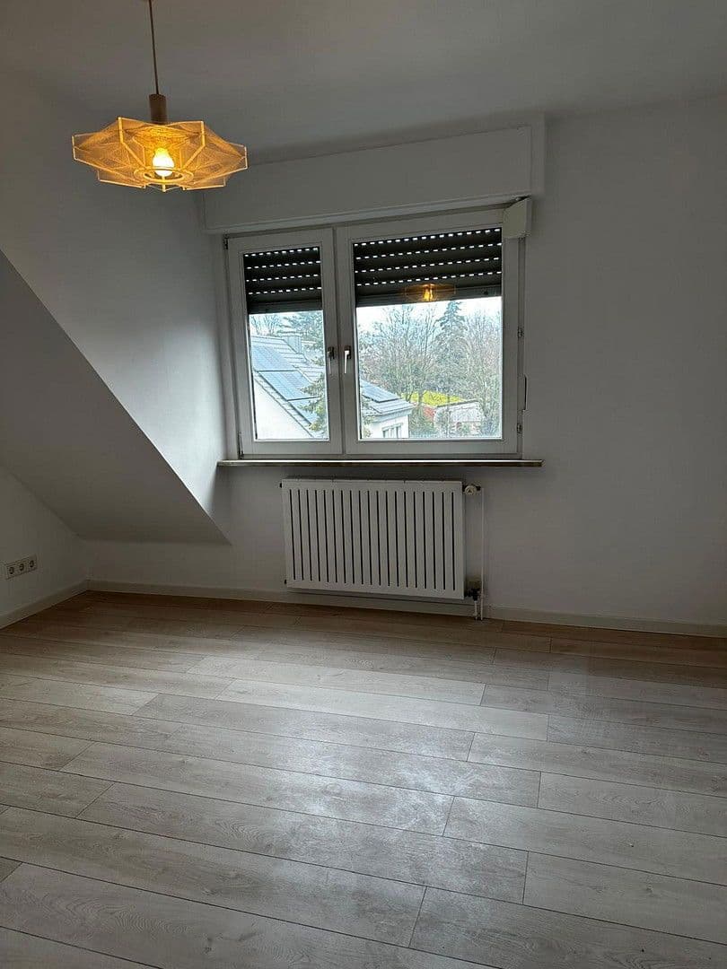 Prodej bytu 4+1 117 m², Oberhausen, Severní Porýní-Vestfálsko Prodej bytu 4+1 117 m², Oberhausen, Severní Porýní-Vestfálsko