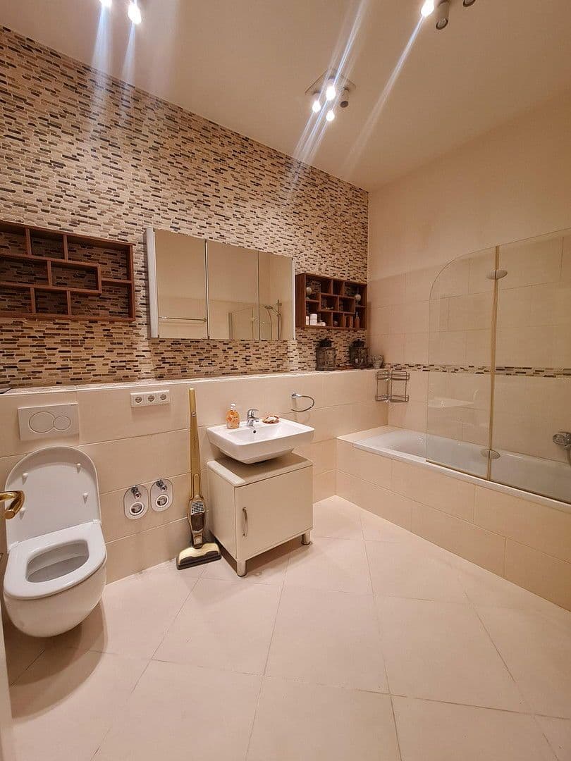 Prodej bytu 3+1 103 m², Baden-Baden, Bádensko-Württembersko Prodej bytu 3+1 103 m², Baden-Baden, Bádensko-Württembersko