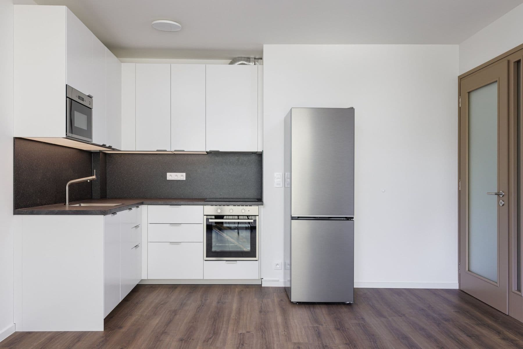 Pronájem bytu 2+kk 50 m², V domově, Praha, Praha Pronájem bytu 2+kk 50 m², V domově, Praha, Praha